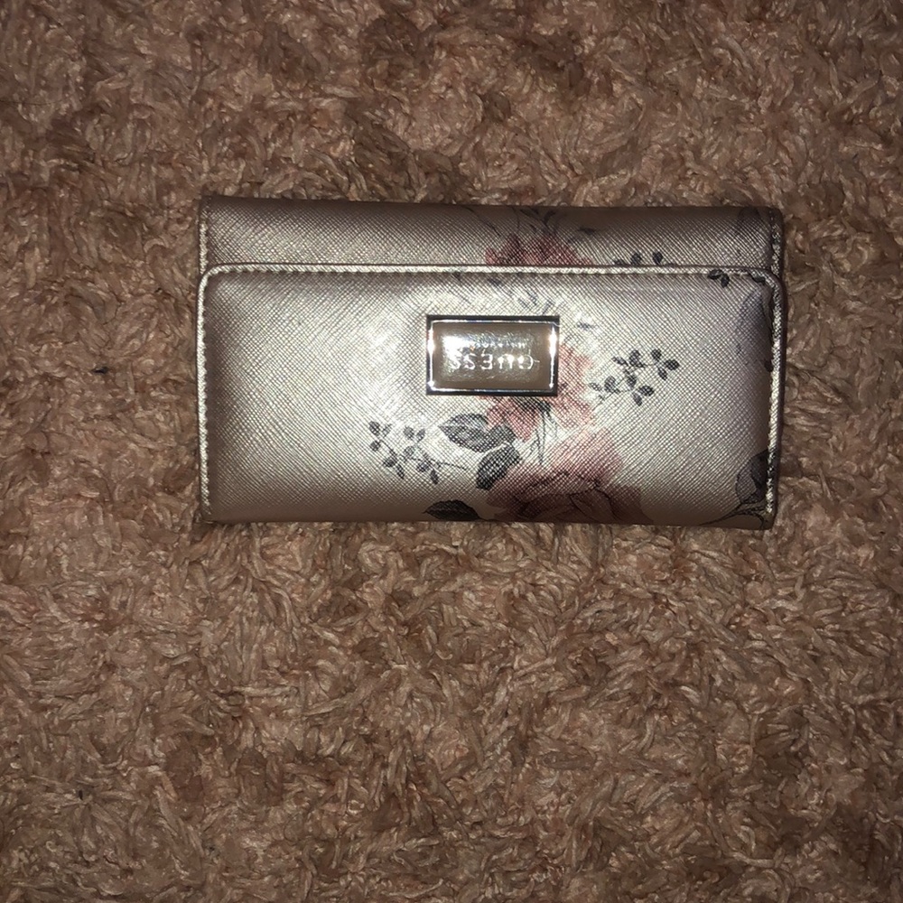Guess Wallet